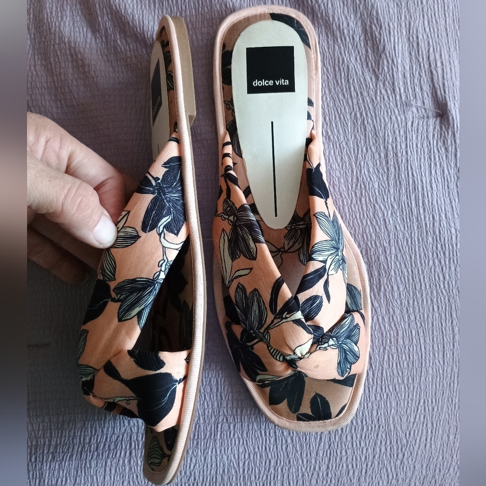 Dolce Vita Fabric Slip Sandals - Picture 3 of 7